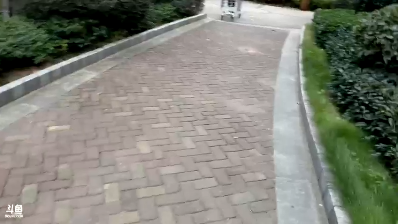 【2021-10-07 17点场】驴酱的冯雨大王：冯雨大王：记得送一下粉丝荧光棒喔~