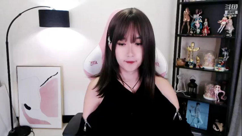 【2021-10-10 20点场】哈尼九：一个默默跳舞的小男孩