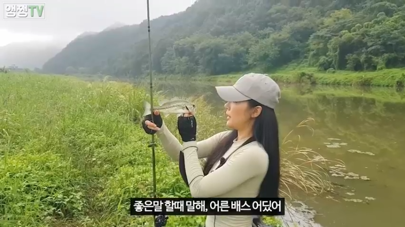 钓鱼美食模式(202119)晨雾中钓鲈鱼 是的还钓傻鲈总钓傻鲈