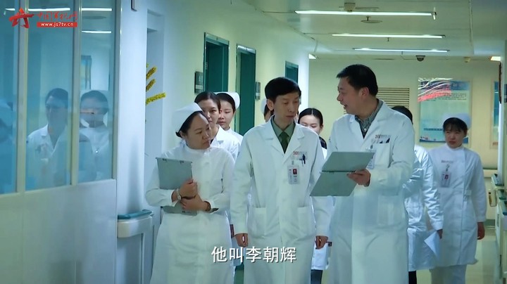 “健康快车”为患者带来光明 他用担当和真情托举百姓的健康梦