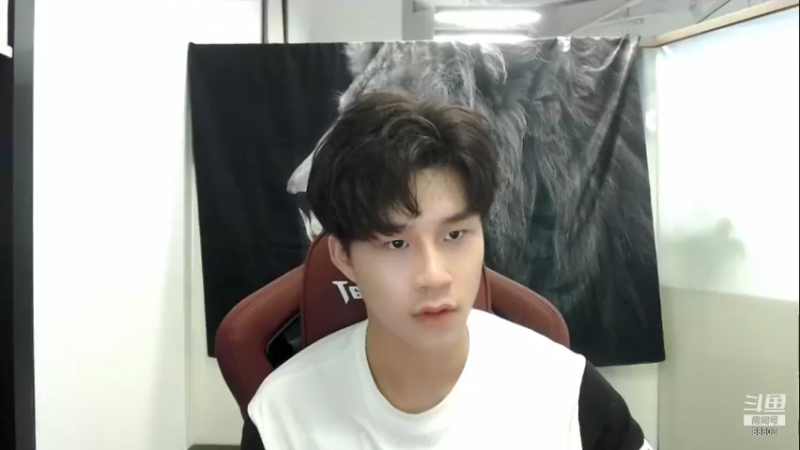 【2021-10-10 22点场】DYG丶小义：播一会儿！ 9407630