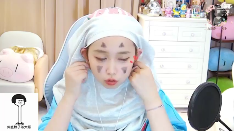 【2021-10-11 12点场】小肉球阿：爱笑的女孩运气不会差~