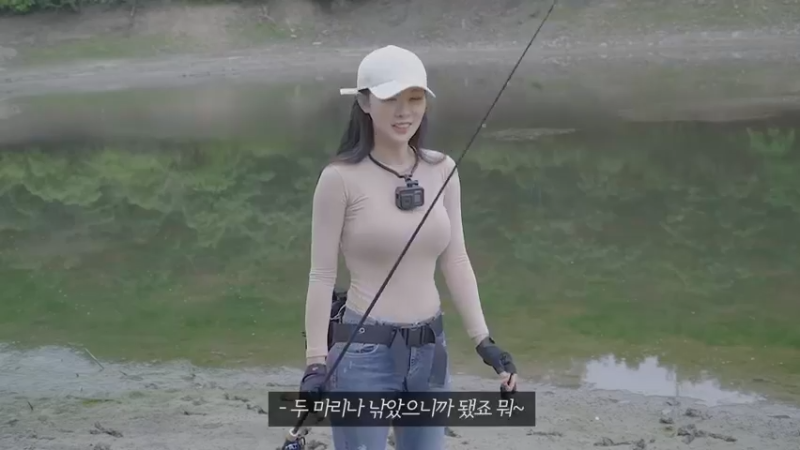 钓鱼美食模式(2020124)用大饵就能撸到大鱼吗？小姐姐第一次使用大饵不禁疑惑起来