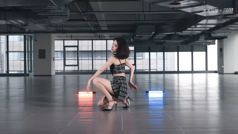 我在斗鱼看沫沫同学丶直播舞蹈