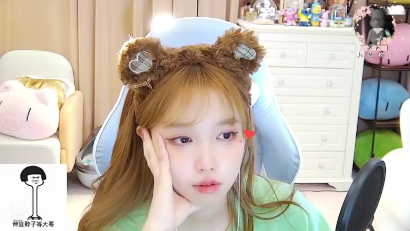 【2021-10-12 11点场】小肉球阿：爱笑的女孩运气不会差~