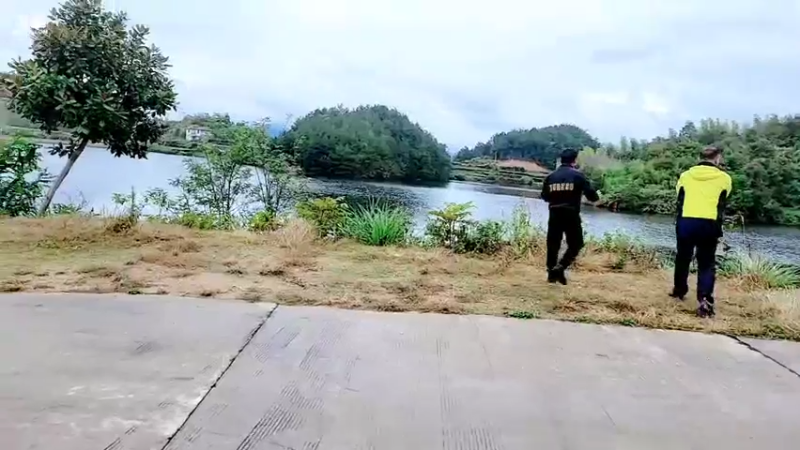 【2021-10-15 14点场】洪湖小肖：出发下一站  到地方开播  447507