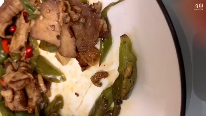 【2021-10-15 23点场】野生小师妹：出门买个菜做个饭