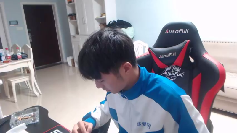 【2021-10-15 19点场】逐梦兄弟：十二点开播