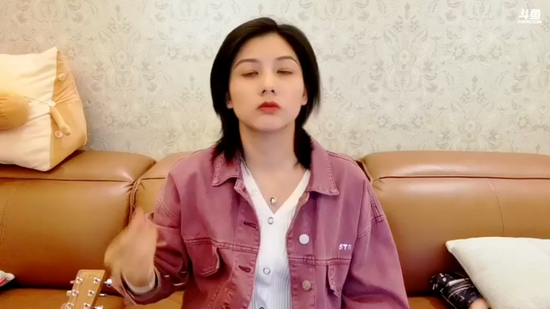 【2021-10-15 19点场】我是唐菲：从此想念有了轨迹 多漫长也没关系