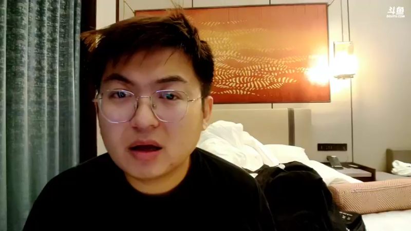 【2021-10-17 01点场】火力堂主：我在新东方学厨艺 。