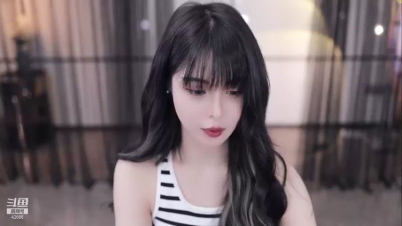 【2021-10-16 22点场】苏恩Olivia：苏恩：晚上好呀宝贝们！~~