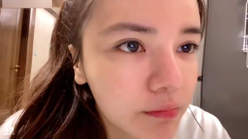 【2021-10-17 19点场】野生小师妹：周末啦~好耶~！