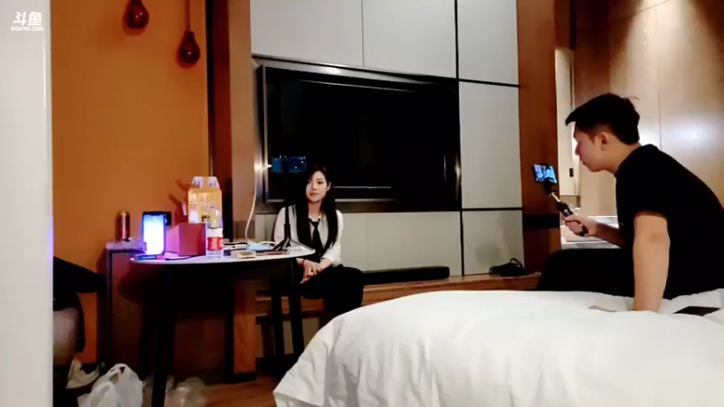 【2021-10-18 00点场】大嘴love：我在酒店做实习