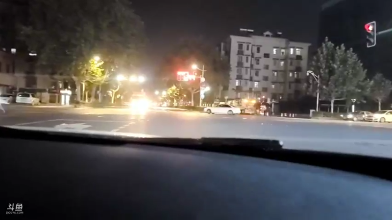 【2021-10-18 21点场】火力堂主：和兮酱吃个饭！