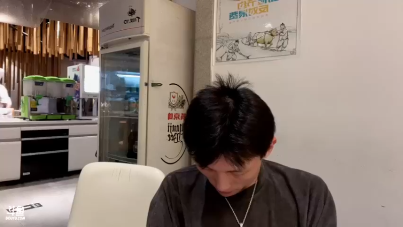 【2021-10-16 21点场】山山鸭：带妹妹线下看比赛