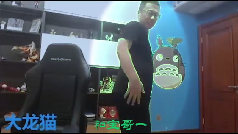 猫哥，小可晴一脸懵逼