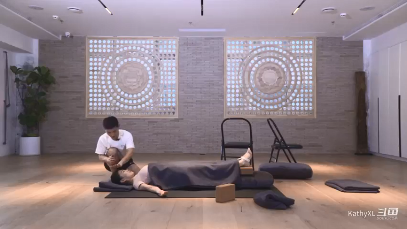 14.课时11生理期关爱序列(46)动作分解