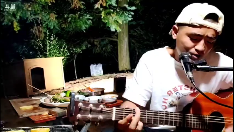 【2021-10-19 20点场】主播阿郎：荒野独居30天