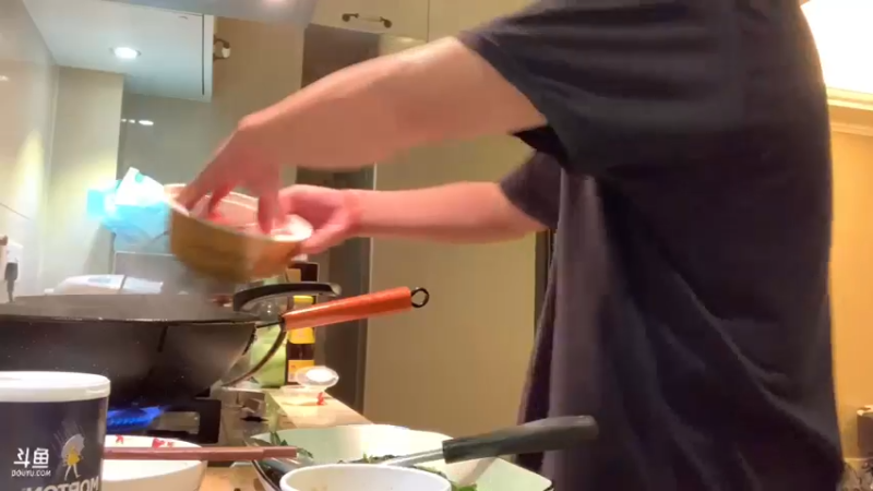 【2021-10-19 18点场】Npccccccccccccc：金色传说的直播间