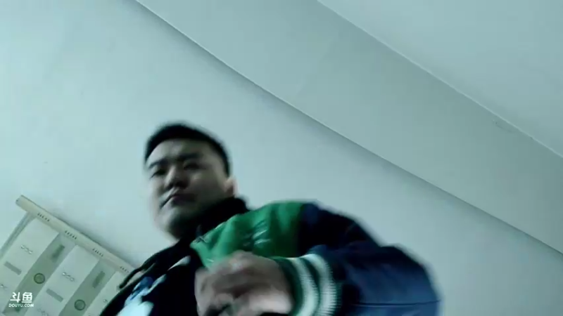 【2021-10-18 09点场】XY丶娃娃：户外，糟心的电脑