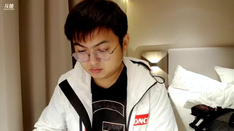 【2021-10-20 21点场】火力堂主：早上好，各位！ 241123