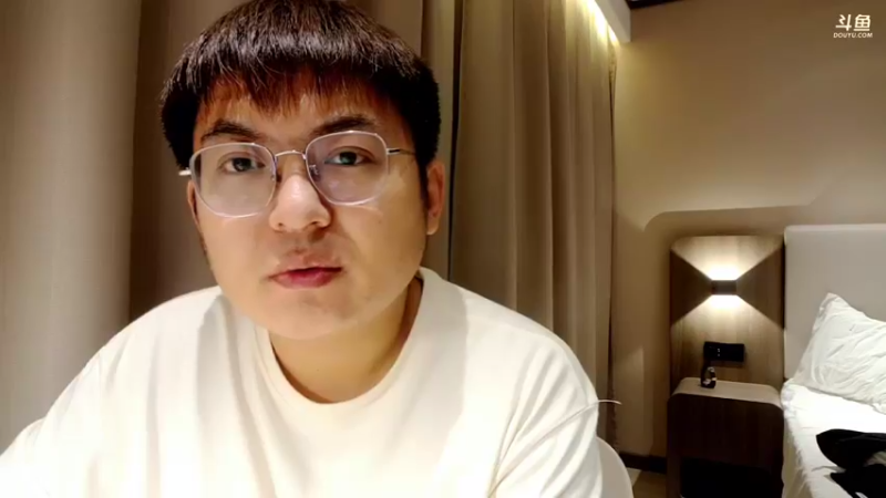 【2021-10-20 15点场】火力堂主：早上好，各位！ 241123