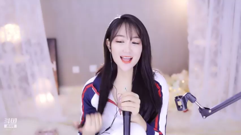 【2021-10-20 21点场】Jue美娘：搞笑 治愈下？