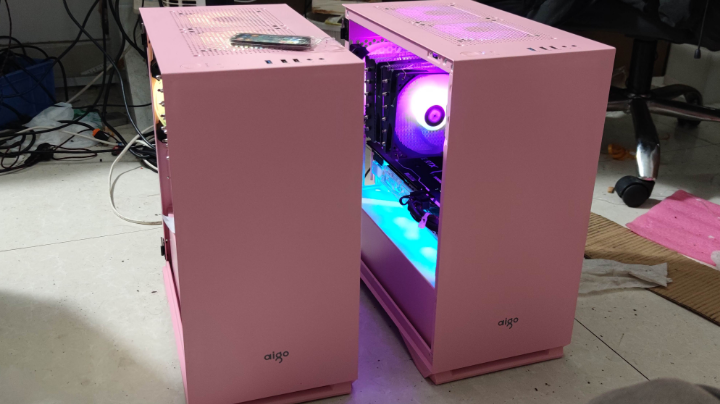 两台粉色m2 3060主机