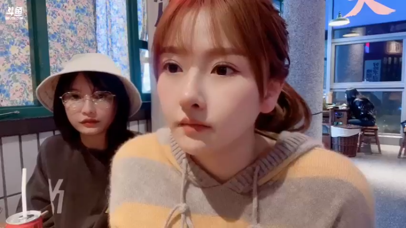 【2021-10-21 02点场】叶知秋Vanessa：二台：姚姚开摆