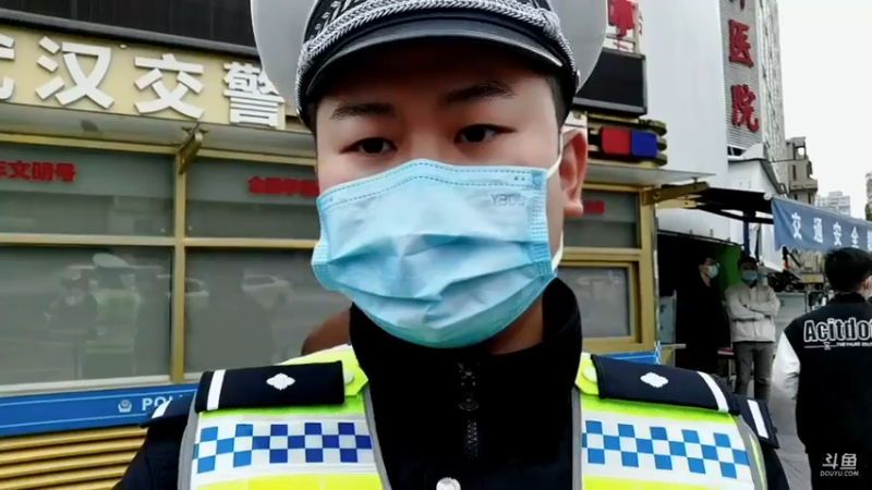 【2021-10-21 10点场】武汉交警：武汉交警严查电动自行车违法