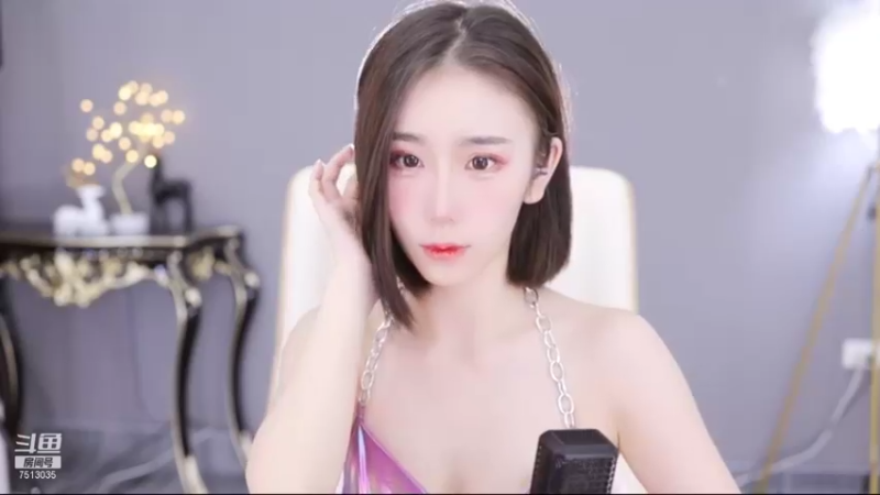 【2021-10-21 09点场】熊小怡呀：怎样的终点才配的上这一路的颠沛流离