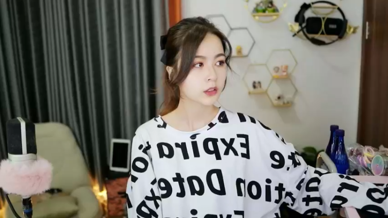 【2021-10-22 09点场】传情小小：今天下午可以看比赛呀~