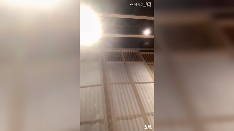 我在斗鱼看Xleft小叮当直播吃鸡游戏