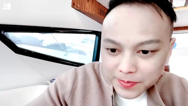 【2021-10-23 16点场】睡懵的渣皇：睡懵的渣皇的直播间