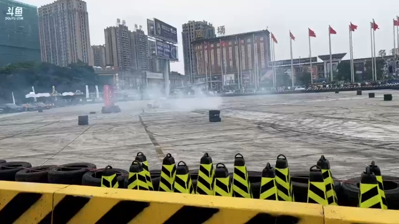 【2021-10-23 14点场】大飙车：直播逛国际改装展