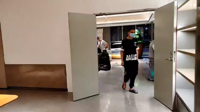 【2021-10-23 20点场】逐梦兄弟：见表哥，接嘉宾