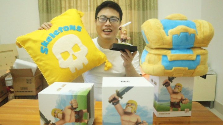 皇室战争双十一周边新品开箱！超人JAX生活记录63