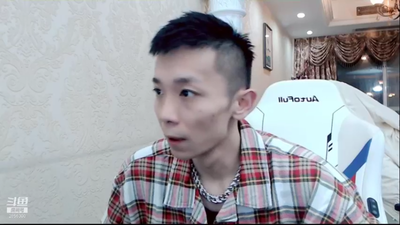 【2021-10-25 19点场】NB丶条皮兄弟：小皮：1530开冲!!