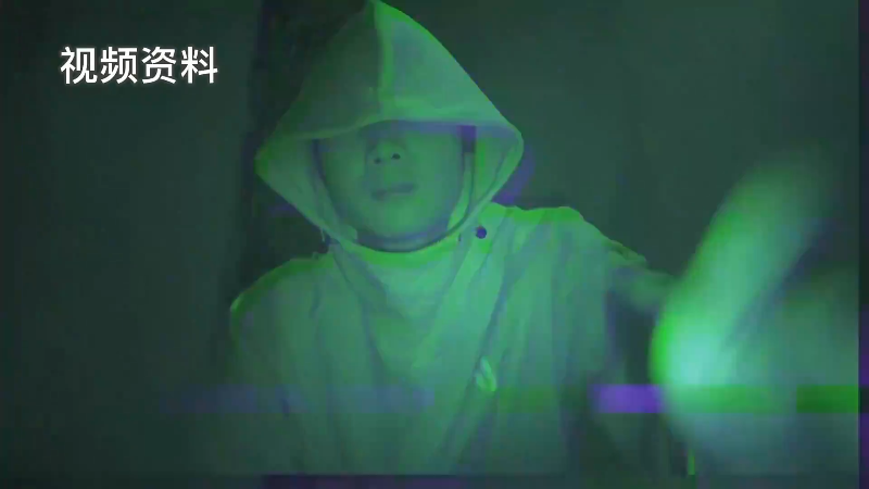 我在斗鱼看Xleft小叮当直播吃鸡游戏