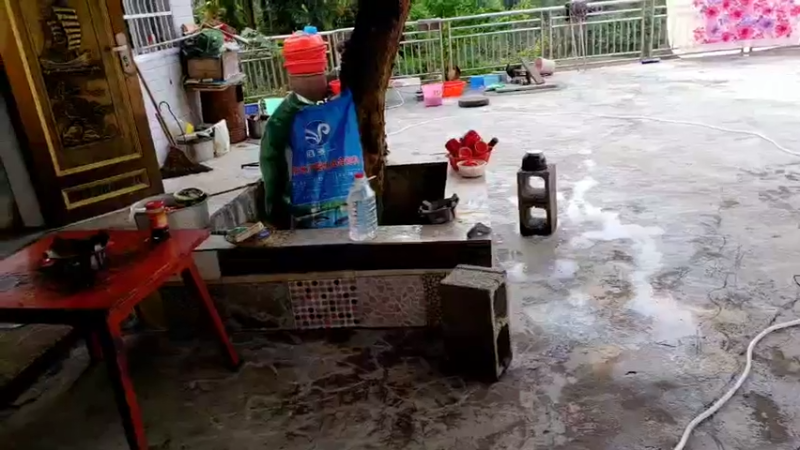 【2021-10-27 14点场】魅力生活i：今天挖黄鳝泥鳅。