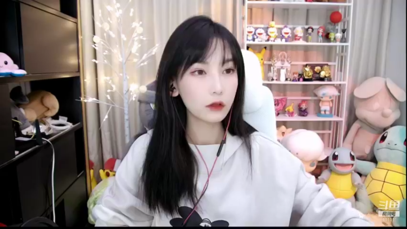 【2021-10-27 18点场】叶知秋Vanessa：六点半来 路上堵车