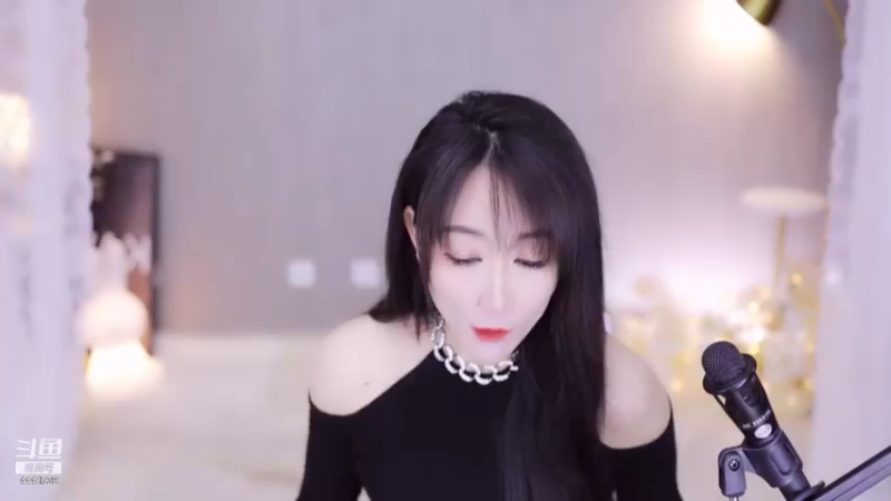 【2021-10-27 19点场】Jue美娘：搞笑 治愈下？