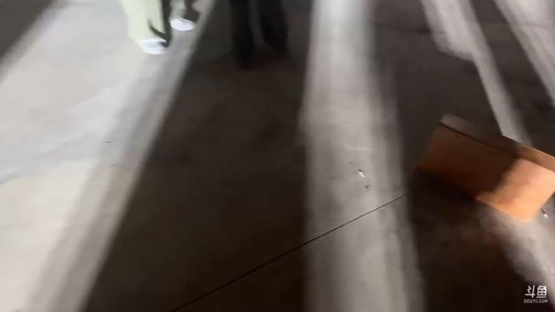 【2021-10-27 21点场】王师傅精益求精：今天广州 要拍一天