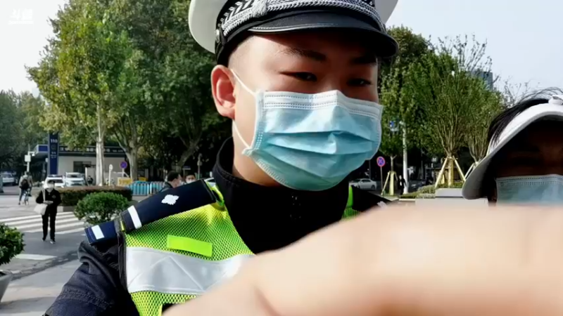 【2021-10-28 09点场】武汉交警：武汉交警严查外卖电动车违法