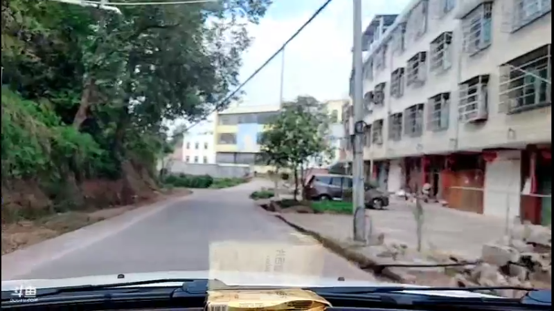 【2021-10-28 12点场】主播阿郎：荒野独居（做桌子）