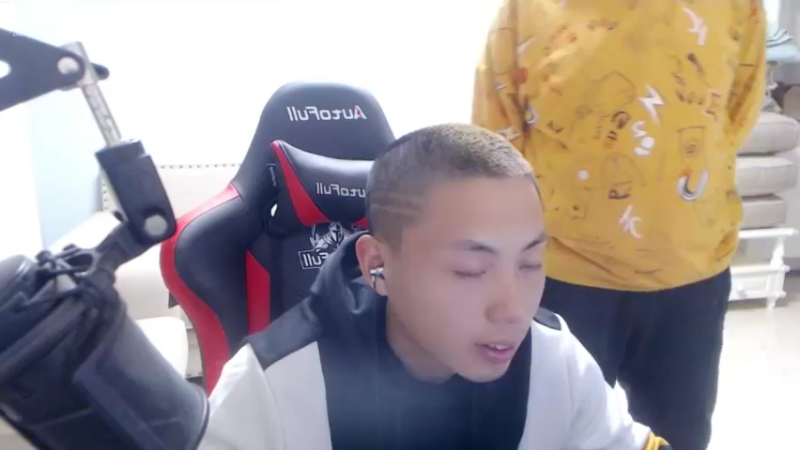 【2021-10-28 19点场】逐梦兄弟：今晚20:00开播