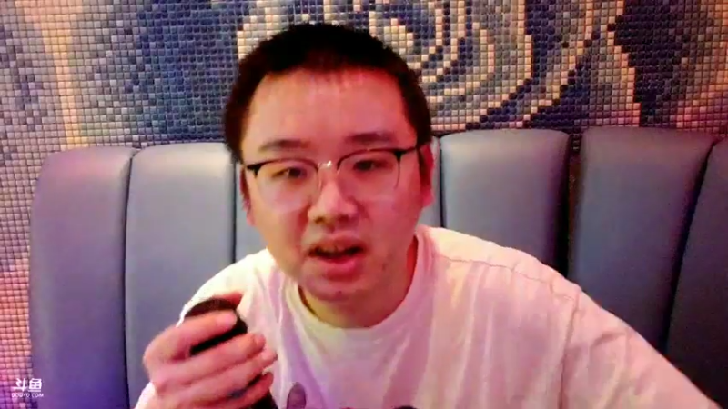 【2021-10-29 19点场】网友张顺飞：缓解压力 唱唱歌 唱的难听 勿进