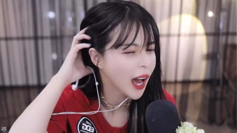 【2021-10-29 00点场】苏恩Olivia：苏恩：我来了宝冲冲冲