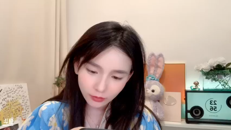 【2021-10-28 23点场】赵小臭：凑凑：凑凑在修电脑TOT～～～～