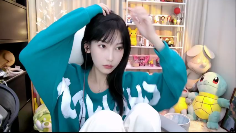 【2021-10-29 16点场】叶知秋Vanessa：叶知秋：嘿嘿嘿嘿